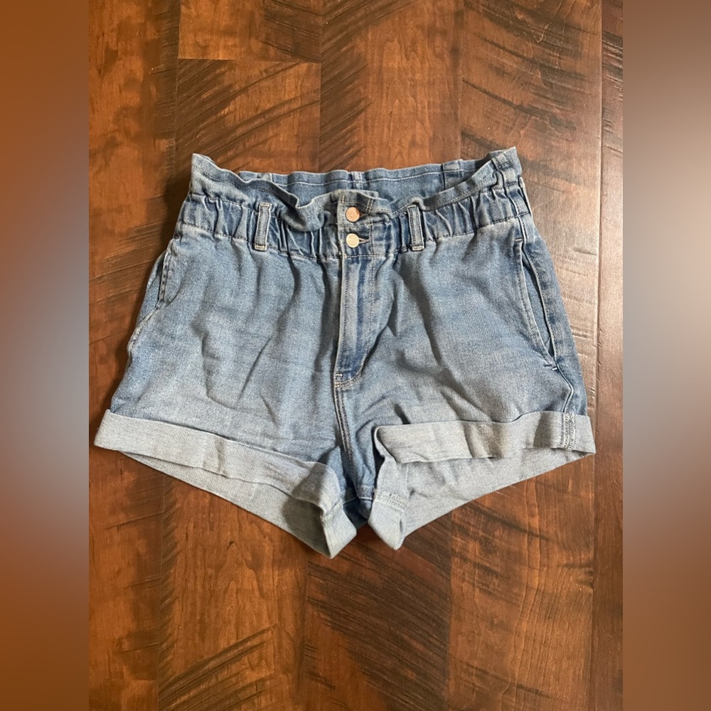 Hollister High Rise Jean Paperbag Shorts